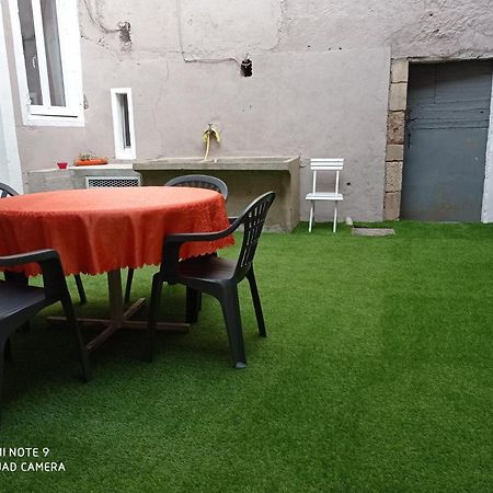 Le Gite De Flavie Montpeyroux  Luaran gambar